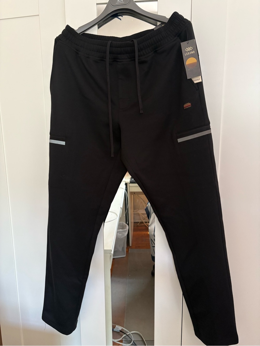Leg3nd Men’s Discovery Straight Leg Pants- Size Medium